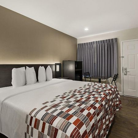 Red Roof Inn Carson - Wilmington, Ca Лос-Анджелес Экстерьер фото